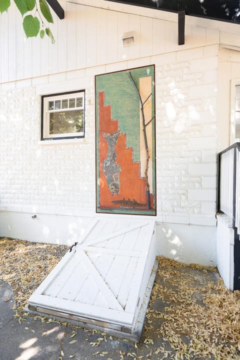 Dusk & Day Spa A Luxe Home & Spa near The River House in Reno