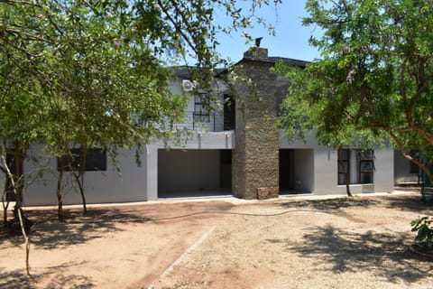 Property building, Day, Landmark view