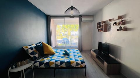 Bed, TV and multimedia