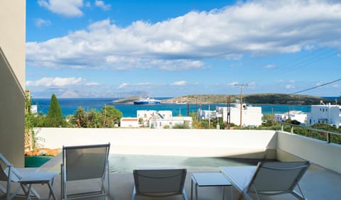 Natural landscape, View (from property/room), Balcony/Terrace, Sea view, Swimming pool