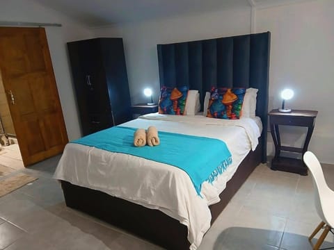 Bed, Photo of the whole room, Bedroom, towels, wardrobe