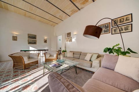 Villa Josette with Pool Table and Garden by Haven and Keys Malta House in Saint Julians