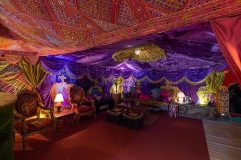 Game Room, Nightclub / DJ