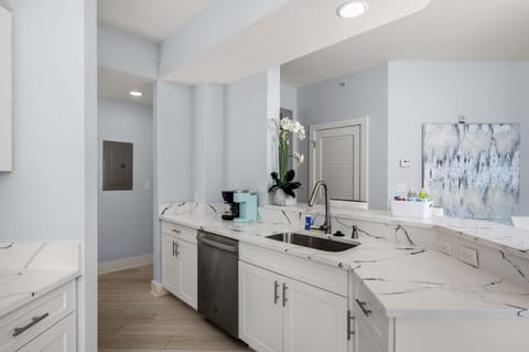 Serene Disney Getaway Designer Style MP61 Apartment in Orlando