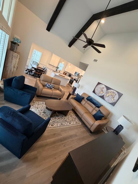 Auburn, Opelika Sleeps 8, close Auburn University House in Opelika