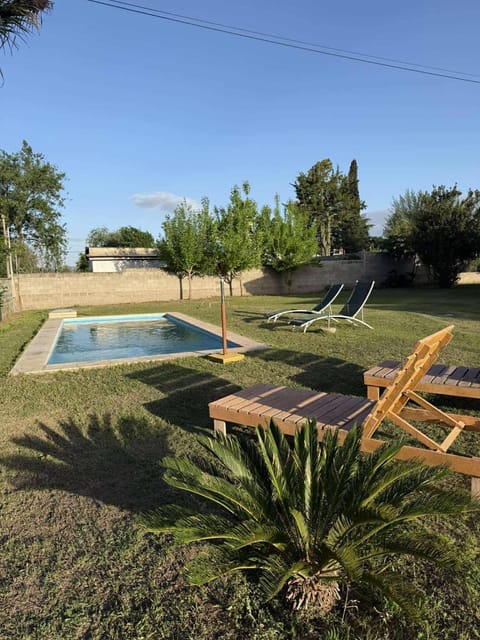 Swimming pool, sunbed