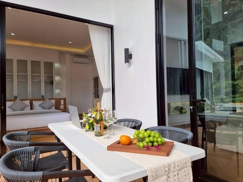 Red Cheek Mountain Villa Villa in Krabi Changwat