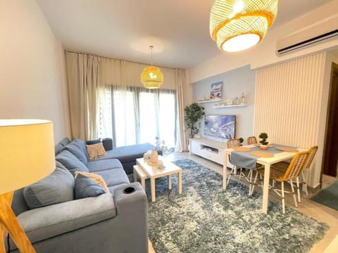 TV and multimedia, Living room, Dining area