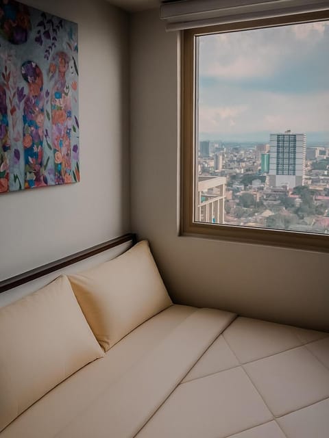 Bed, Photo of the whole room, Bedroom, City view