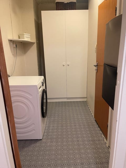 Cozy apartment near downtown Tromsø with parking Apartment in Tromso