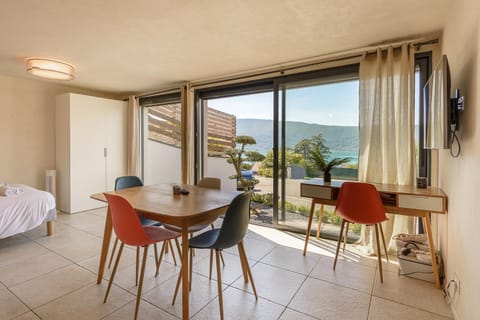 Communal lounge/ TV room, Dining area