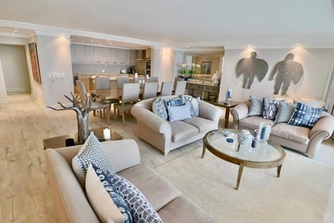 Bantry Place - Luxury Apartment Apartment in Sea Point
