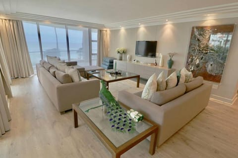 Bantry Place - Luxury Apartment Apartment in Sea Point