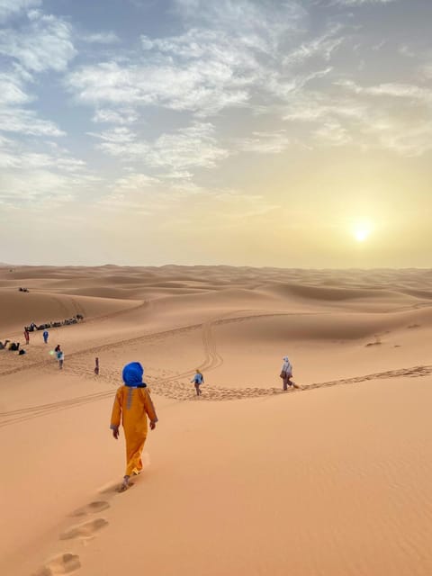 Natural landscape, group of guests
