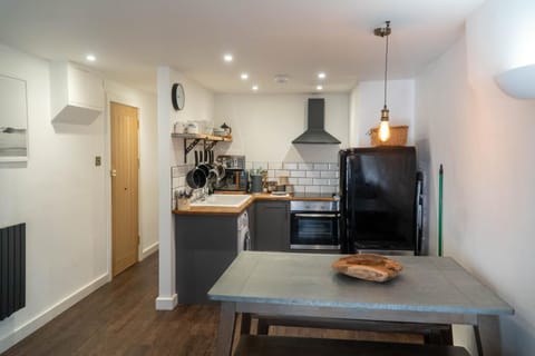 Mor Ki -A perfectly situated modern flat in Looe Apartment in Looe