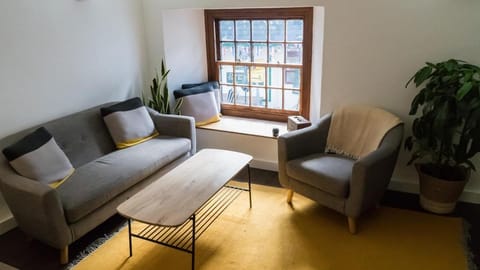 Mor Ki -A perfectly situated modern flat in Looe Apartment in Looe