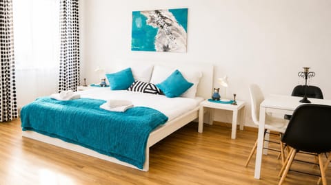 Property building, Bed, Seating area, Bedroom