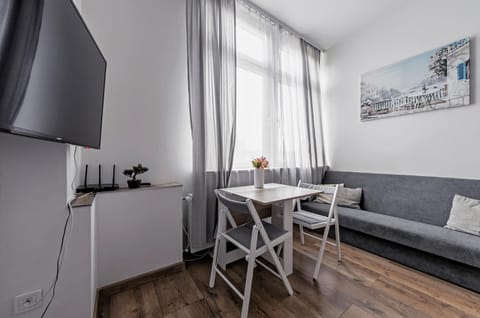 TV and multimedia, Seating area