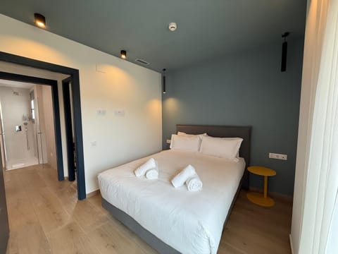 Bed, Photo of the whole room, Bedroom, towels, wardrobe