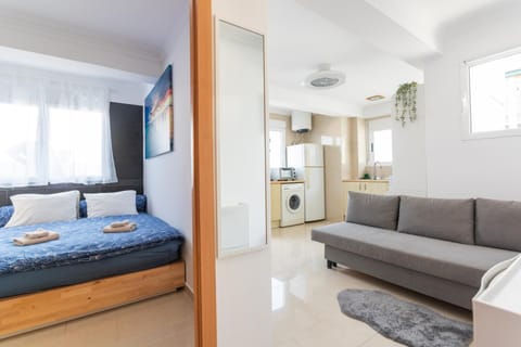 Bed, Kitchen or kitchenette, Living room, Bedroom