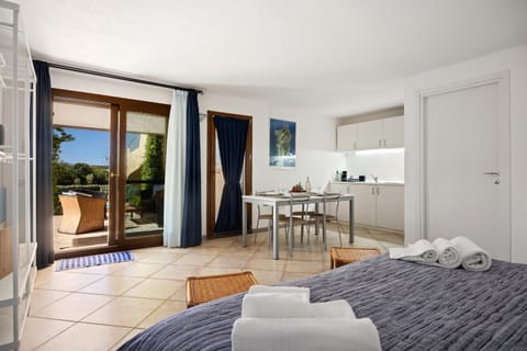 Dining area, Bedroom, kitchen