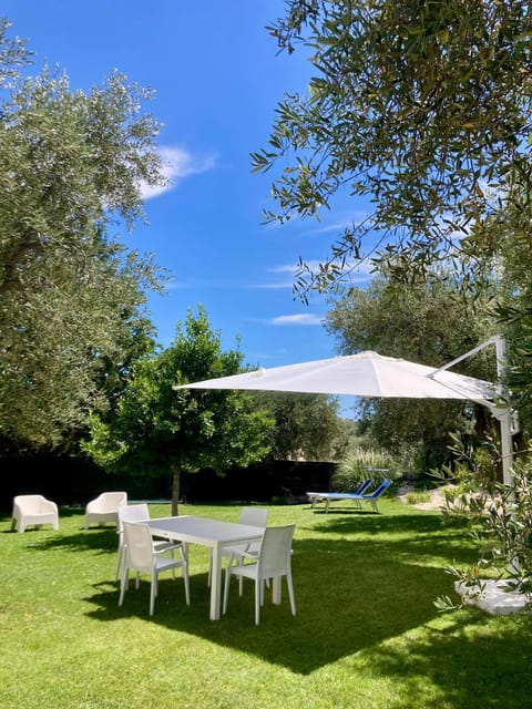 Patio, Spring, Natural landscape, Garden, Garden view, sunbed