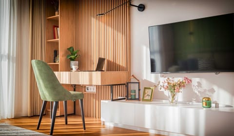 Communal lounge/ TV room, Living room, Evening entertainment