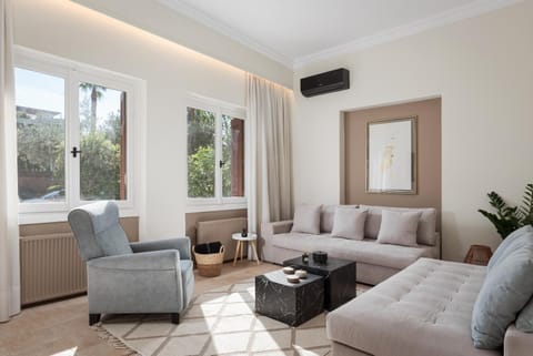 Living room, Seating area, air conditioner