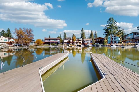 Waterfront Bliss House in South Lake Tahoe