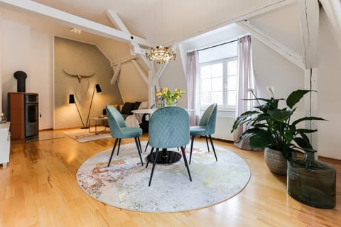 Living room, Seating area, fireplace