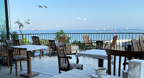 Restaurant/places to eat, Balcony/Terrace, Internal: Not applicable to any particular room