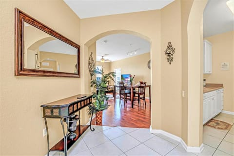 Penthouse Corner at Vista Cay House in Highlands Reserve