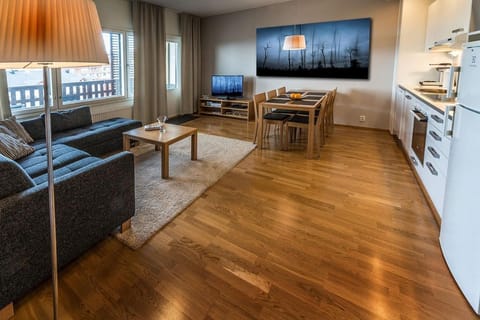 Communal lounge/ TV room, TV and multimedia, Living room, Seating area