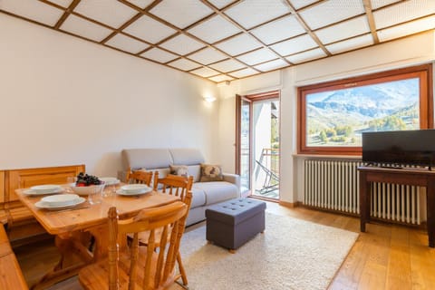 Hostdomus - Little Charm Apartment in Sestriere