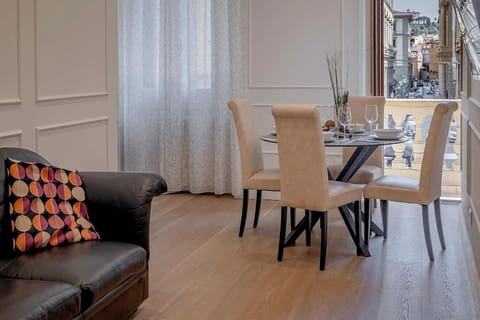 Living room, Seating area, Dining area