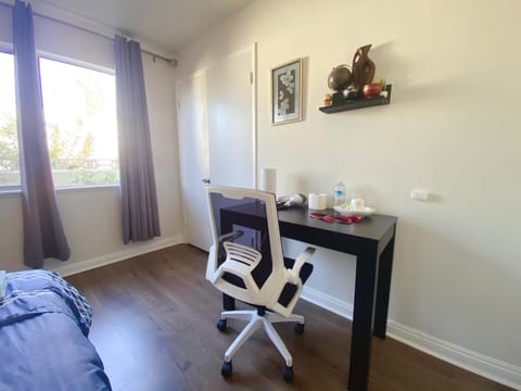 Pomona Cozy Queen Bedroom Vacation rental in Claremont