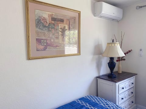 Pomona Cozy Queen Bedroom Vacation rental in Claremont