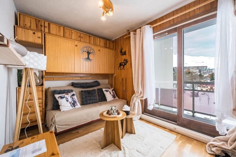 Property building, Living room, Bedroom