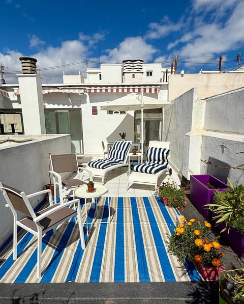 Day, Balcony/Terrace, sunbed