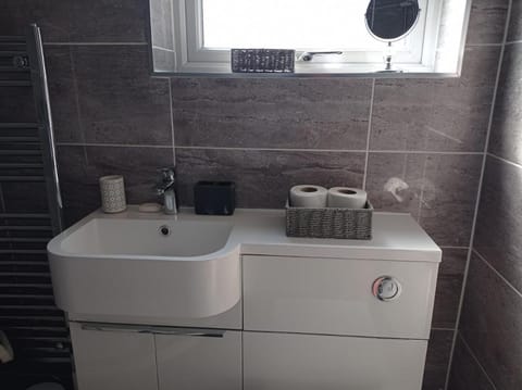 Classic one bed bungalow with views over the town House in Exmouth