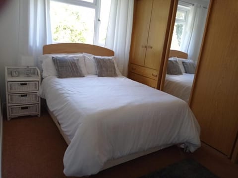 Classic one bed bungalow with views over the town House in Exmouth