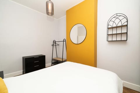 Bright Bath Apartments, 3 Mins to Station Apartment in Bath