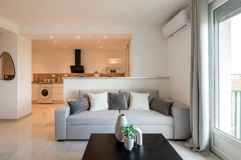 Living room, washing machine, air conditioner