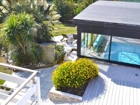 Patio, Spring, Day, Garden, Garden view, Pool view, Swimming pool, sunbed