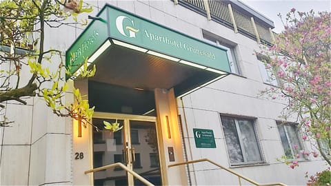 Property building, Facade/entrance