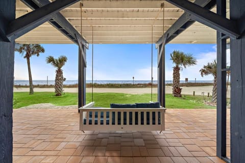 Ocean View House in Hitchcock