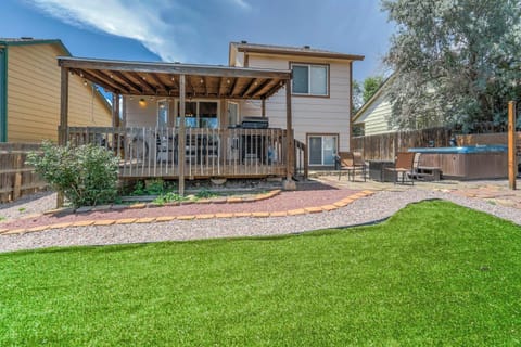 Hot Tub Retreat Near Fort Carson House in Fort Carson
