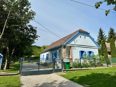 Property building, Neighbourhood, Street view