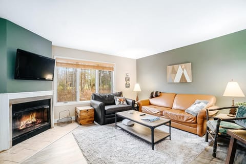 Wintergreen Condo, Unit 540 Apartment in Michigan