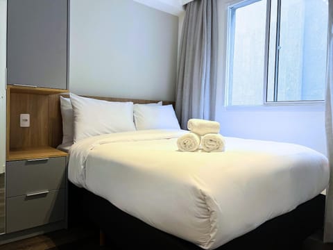 Photo of the whole room, Bedroom